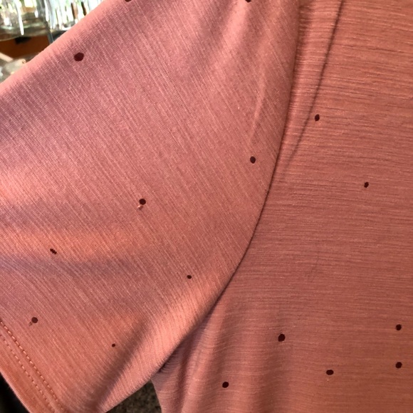 SALE🤗Rose Pink Distressed Choker Top NWT - Picture 4 of 4